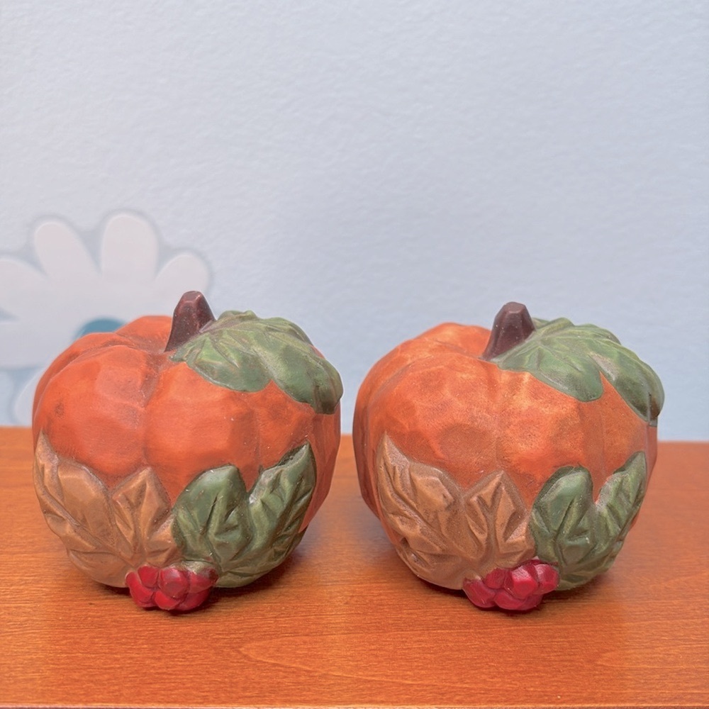 Vintage Hand-Painted Pumpkin Salt & Pepper Shakers With Red Winter Berries New !